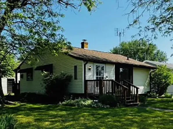 1702 Ontario Ave, Savanna, IL 61074