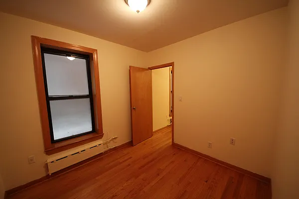 Rented by Waverly Realty Associates | media 40