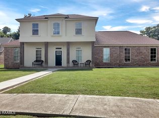 302 S Meyers Dr, Lafayette, LA 70508