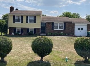 6836 E High St, Lockport, NY 14094