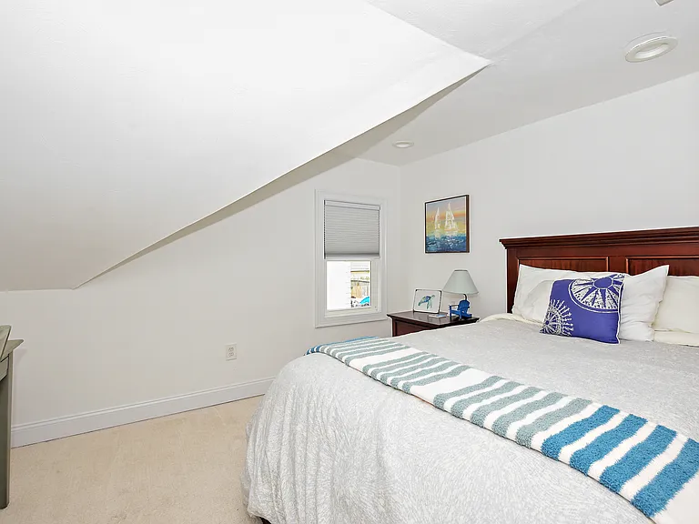 229 Smith St — Photo 2