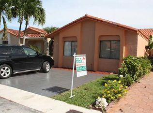 2528 W 65th St, Hialeah, FL 33016
