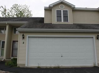 2 Neil Ct, Rensselaer, NY 12144