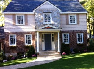 24 Shaw Rd, Wellesley, MA 02481