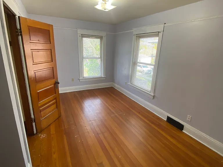 920 E St — Photo 26