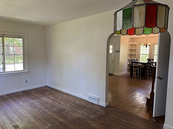 5th image of 1034 Meredith St