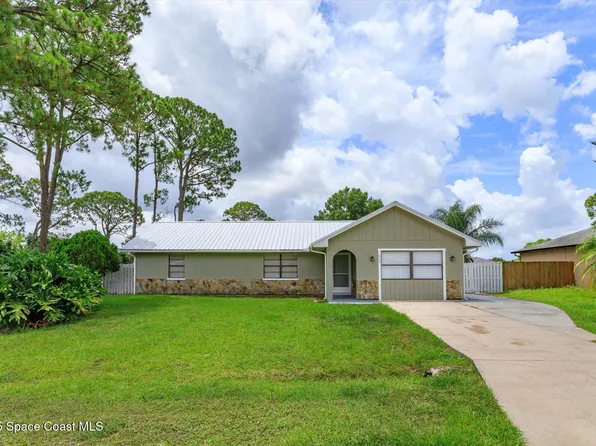 964 Spring St NW, Palm Bay, FL 32907