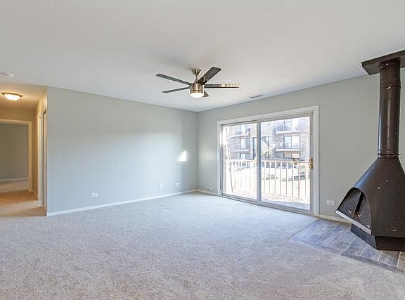 4th image of 629 Derry Ct Unit 2B