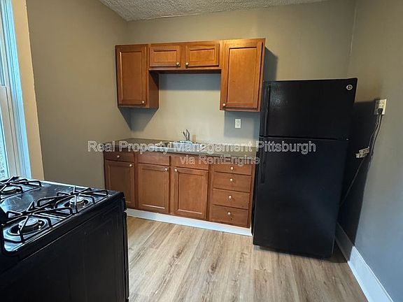 5th image of 311 W Burgess St #1