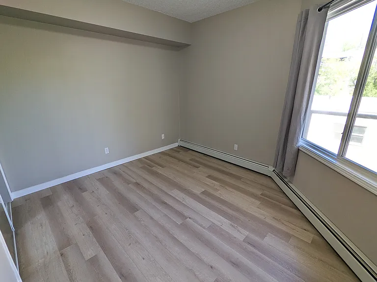 9731 105th St NW — Photo 9