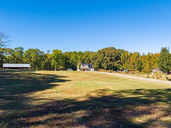 2nd image of 117 Mitchell Farm Rd