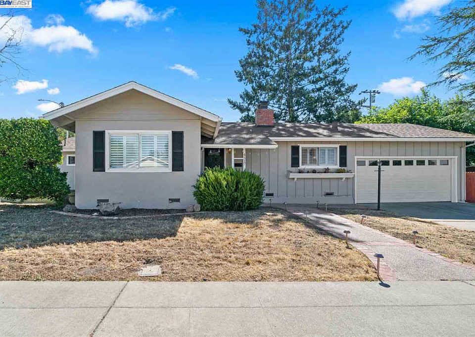 1st image of 4517 Meadowbrook Dr