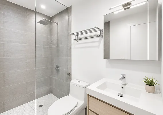 Bathroom, photo 2