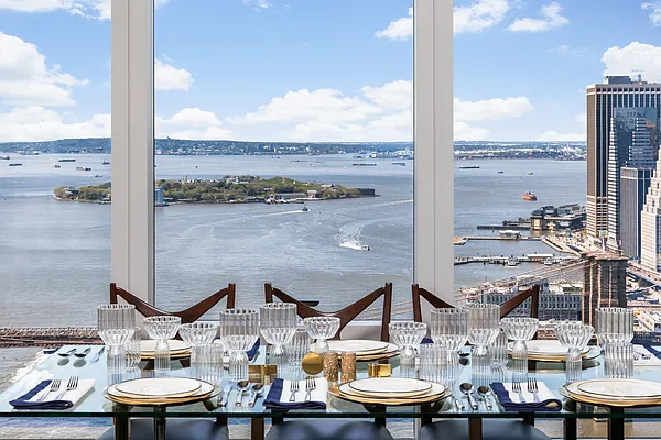 Rented by Extell Marketing Group LLC | media 32