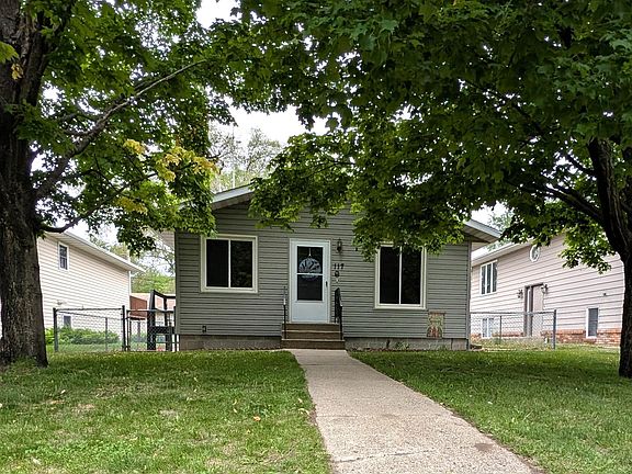 2nd image of 117 36th Ave N