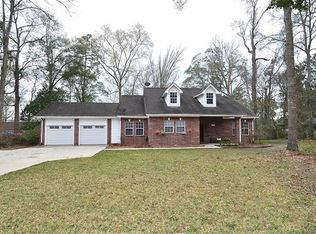 212 Holly Ln, New Caney, TX 77357