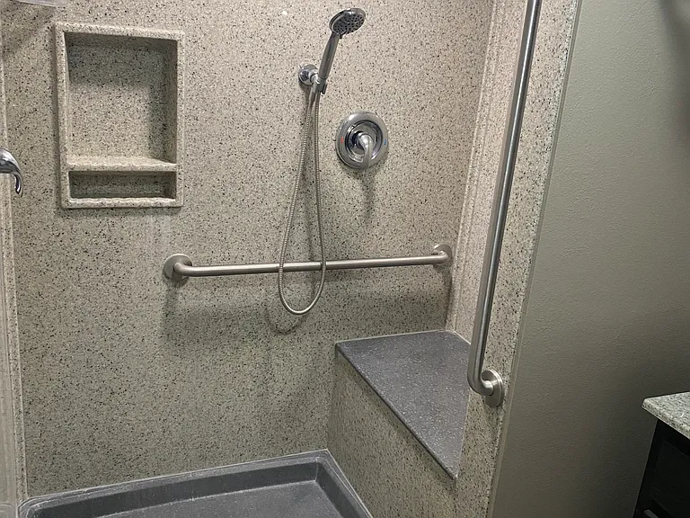 Shower with two shower heads
