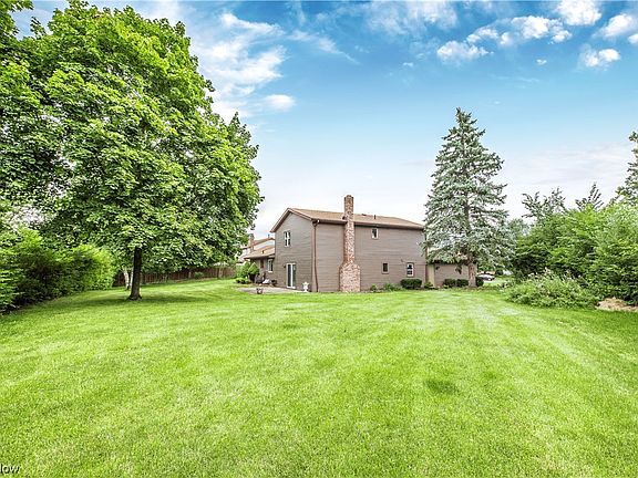 3rd image of 8980 Sassafras Cir