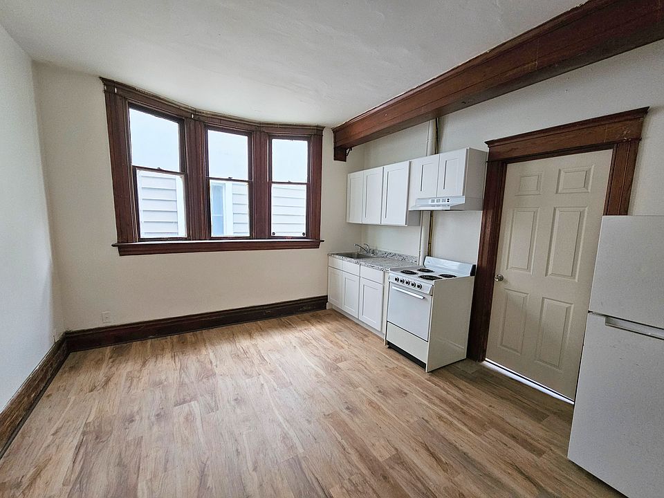1st image of 840 Columbia Ave #A
