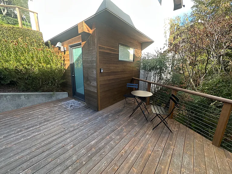 1125 Western Ave — Photo 20