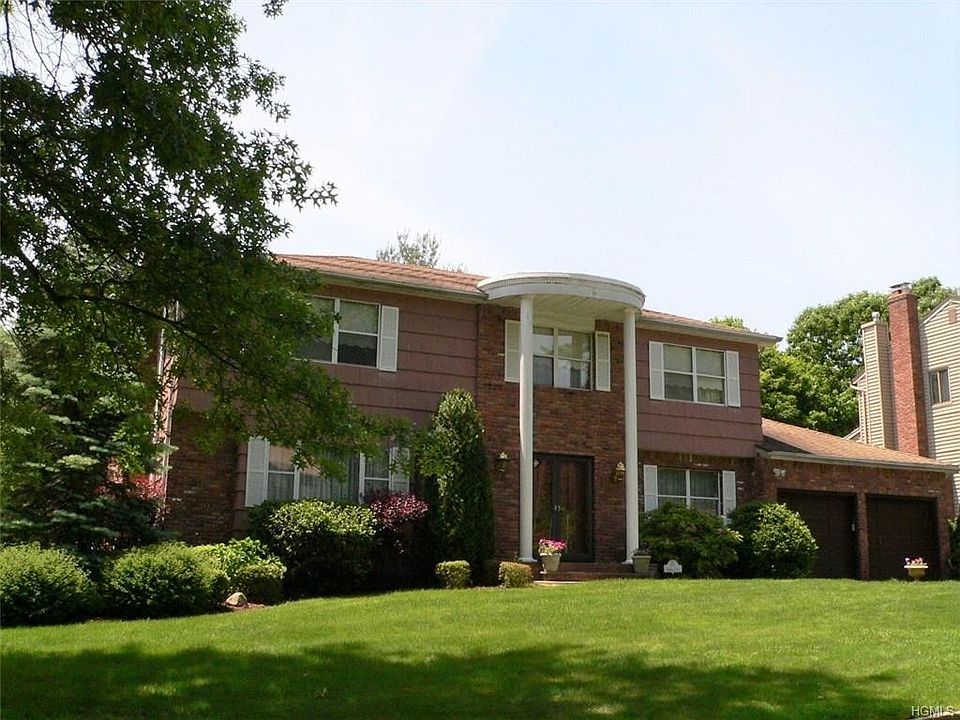 1st image of 17 Quincy Ln