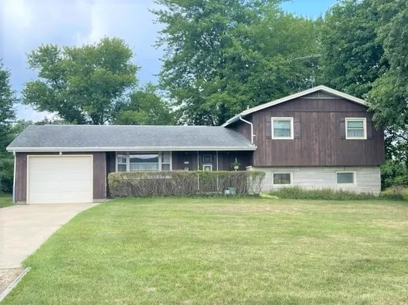 2218 N Bowman Ave, Danville, IL 61834