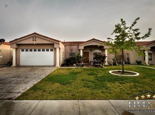 8917 El Besito Way, Bakersfield, CA 93306