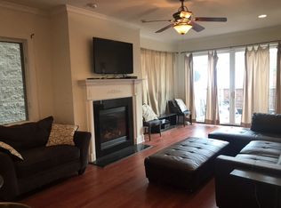 944 W Concord Pl #1, Chicago, IL 60614