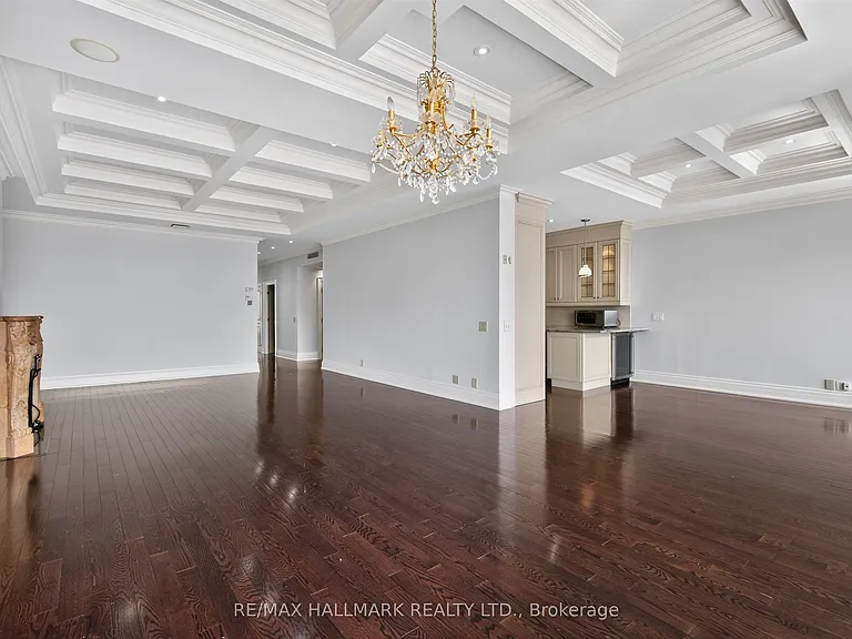 1166 Bay St #Penthouse 1 — Photo 15
