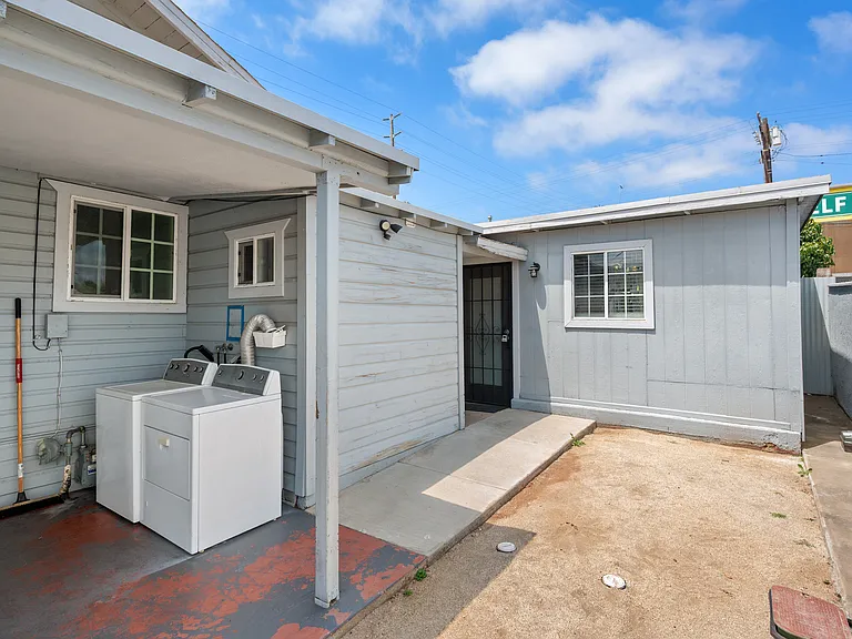 1043 Sampson St #A — Photo 22