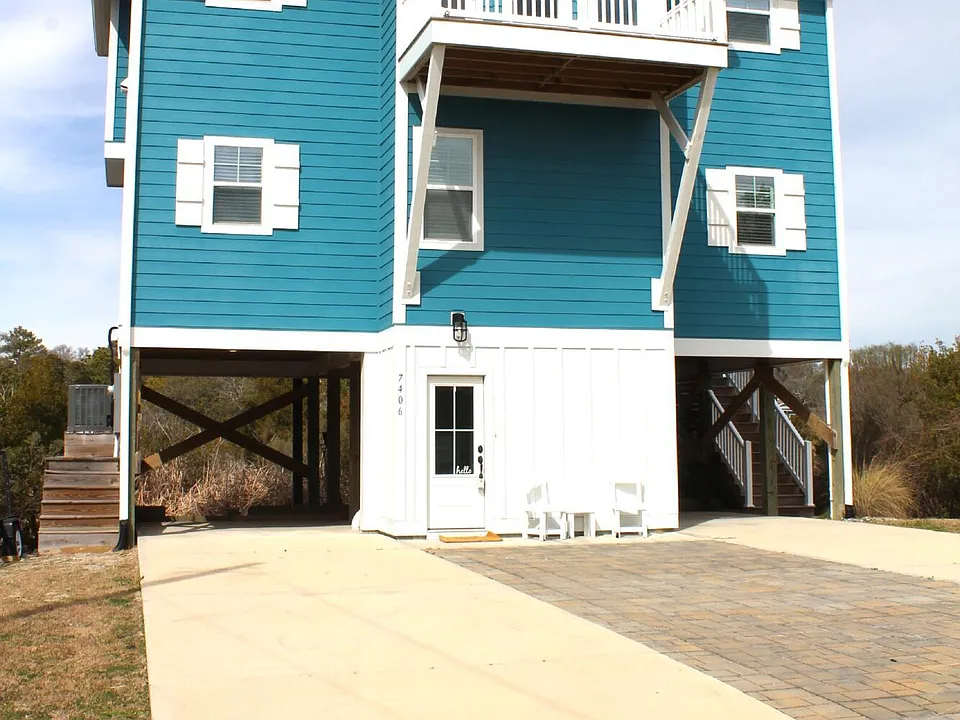 7406 Canal Ct
