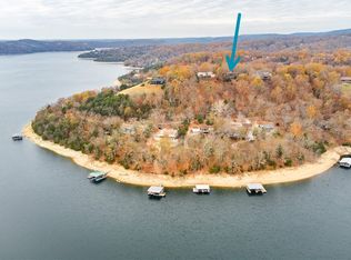 353 Hillcrest Rd, Eureka Springs, AR 72631