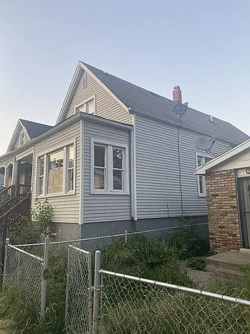 6731 S Throop St photo 1