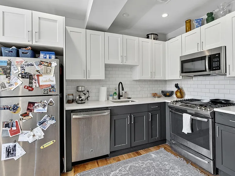 920 W Oakdale — Photo 42