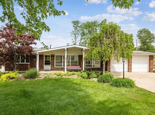 163 Forest Brook Ln, Saint Louis, MO 63146
