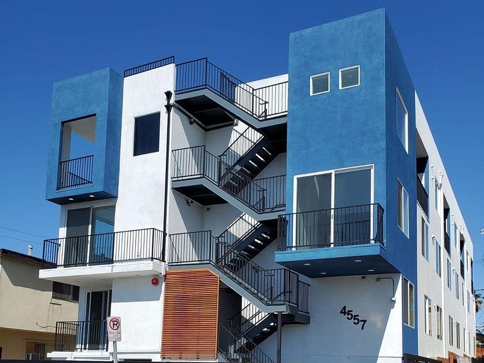 1st image of 4557 Rosewood Ave #2