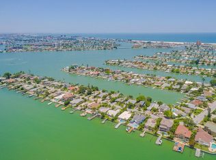11265 9th St E, Treasure Island, FL 33706
