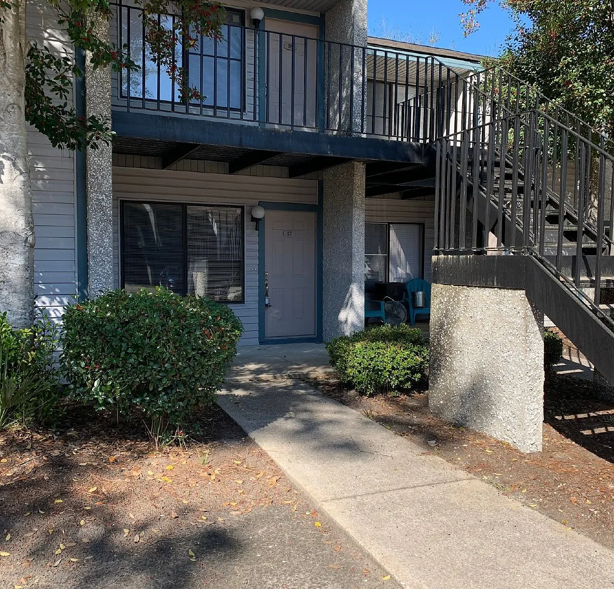 2 bed, 2.0 bath, 900 sqft, $1,225 — Photo 1