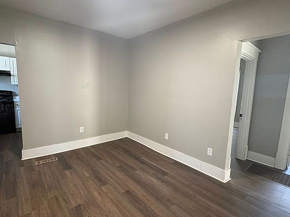 4th image of 1105 S Greenwood Ave