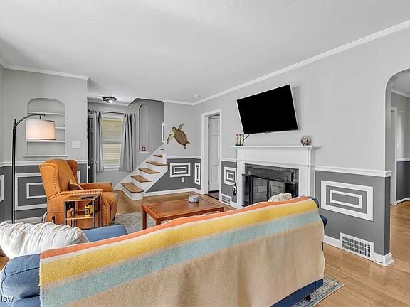 5th image of 2241 Jackson Blvd
