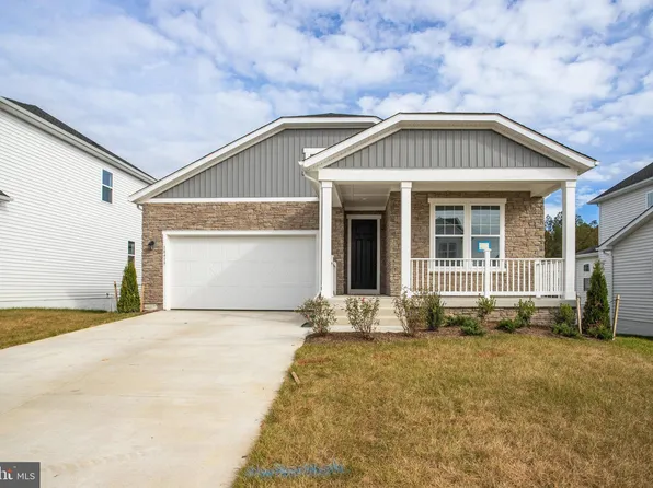 18419 Governor Dr, Ruther Glen, VA 22546