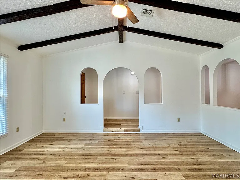 2311 Cottingham Dr — Photo 11