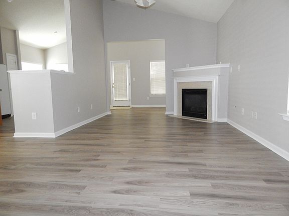 2nd image of 411 Dorothy Dr