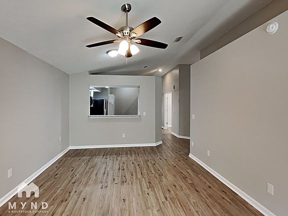 5th image of 2451 Townsquare Dr