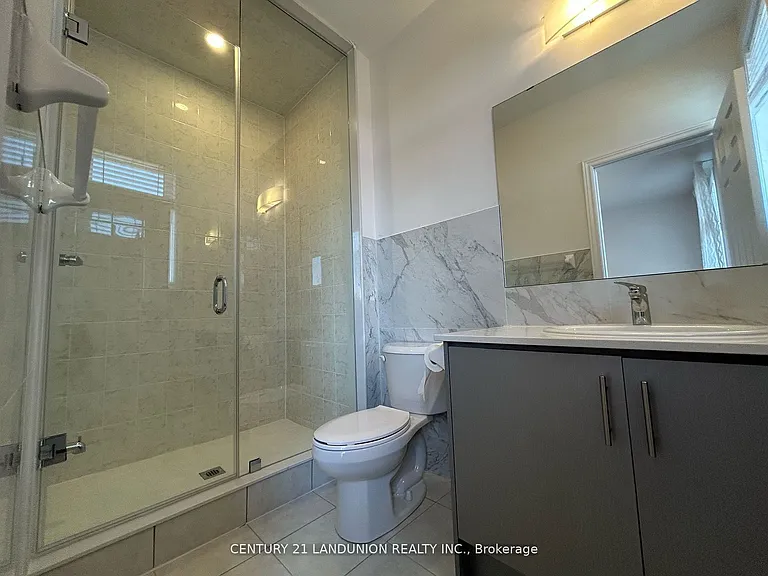 111 Mumbai Dr — Photo 29