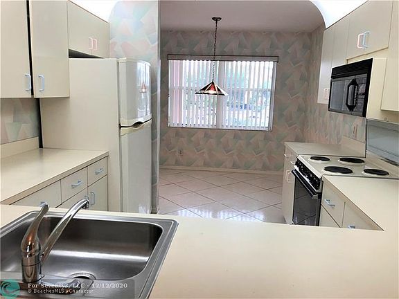 4th image of 2603 NW 103rd Ave APT 206