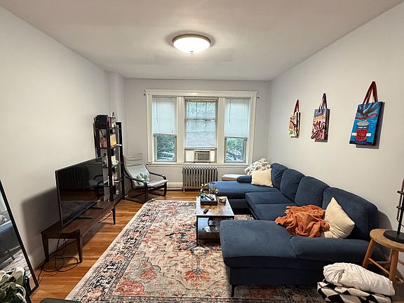 2nd image of 93 Chester St APT 1S