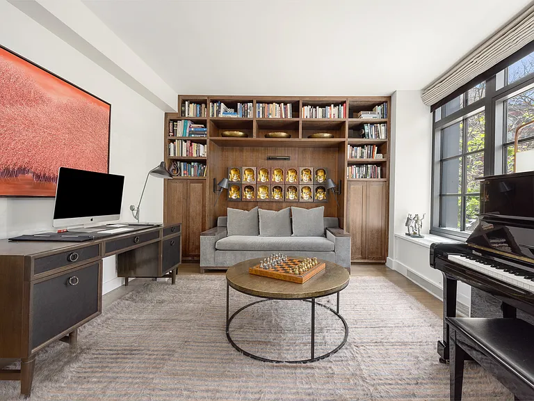 500 W 21st St #GF — Photo 6
