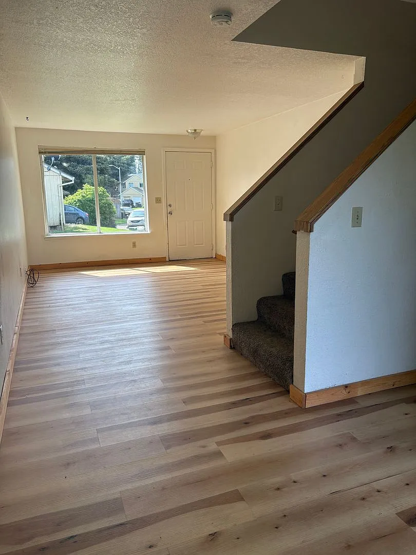 Building Photo - 3039 SE 38th Ct