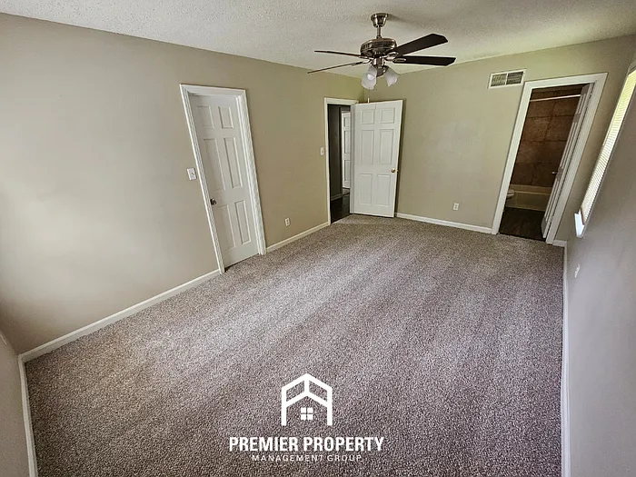 6329 Ridge Manor Dr — Photo 16